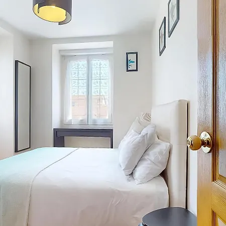 Stunning House 5-bedrooms For 9p- 20min From Paris Le Blanc-Mesnil