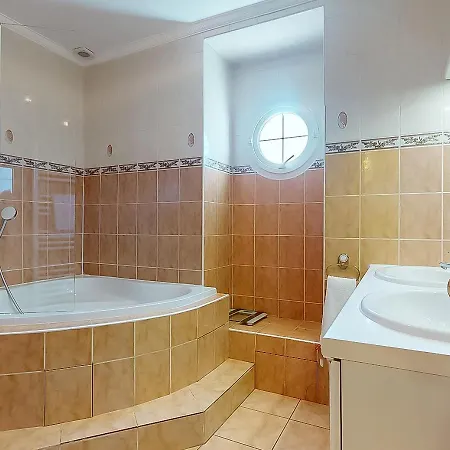 Stunning House 5-bedrooms For 9p- 20min From Paris Villa