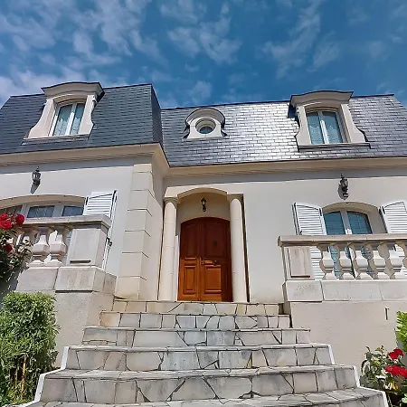 Stunning House 5-bedrooms For 9p- 20min From Paris Villa Le Blanc-Mesnil
